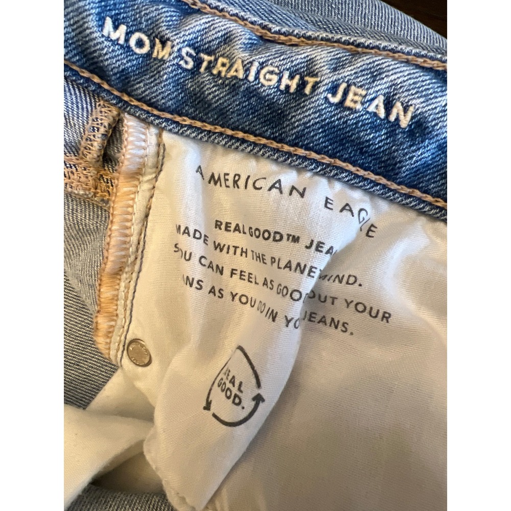 American Eagle Mom Straight Jeans Size 2‎ Ripped Distressed Stretch Denim